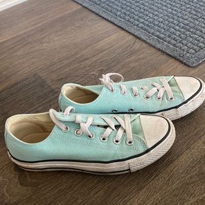 Turquoise converse size 6.5